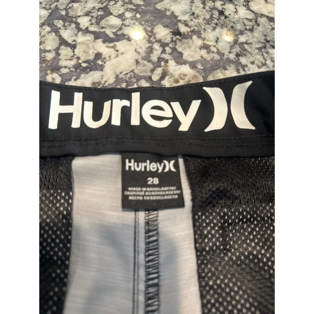 Hurley‎ Hybrid Walk Shorts in a Black Heather, size 28 Mens